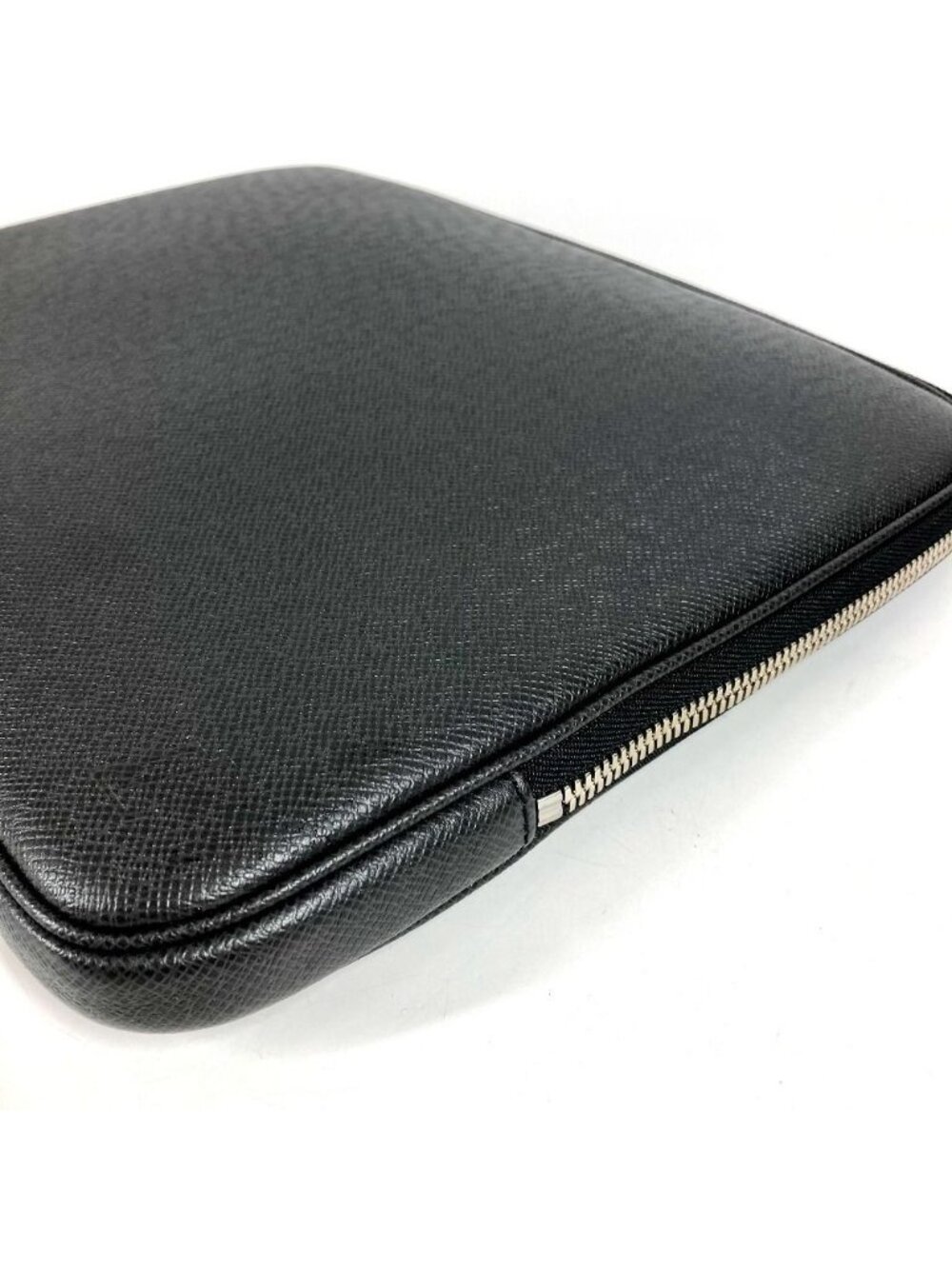 Louis Vuitton Pouch Computer Sleeve Taiga Leather Ardoise Black - Picture 7 of 9